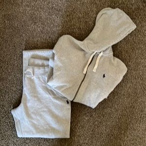 A very nice polo sweatsuit